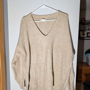 H&M Beige V-Neck Women's Sweater - Lightweight Knit